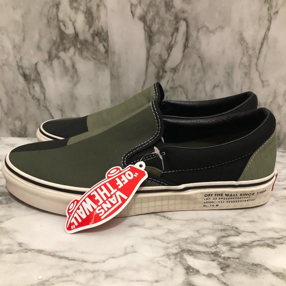 VANS New w/tag Slip On Sneakers - Picture 3 of 8